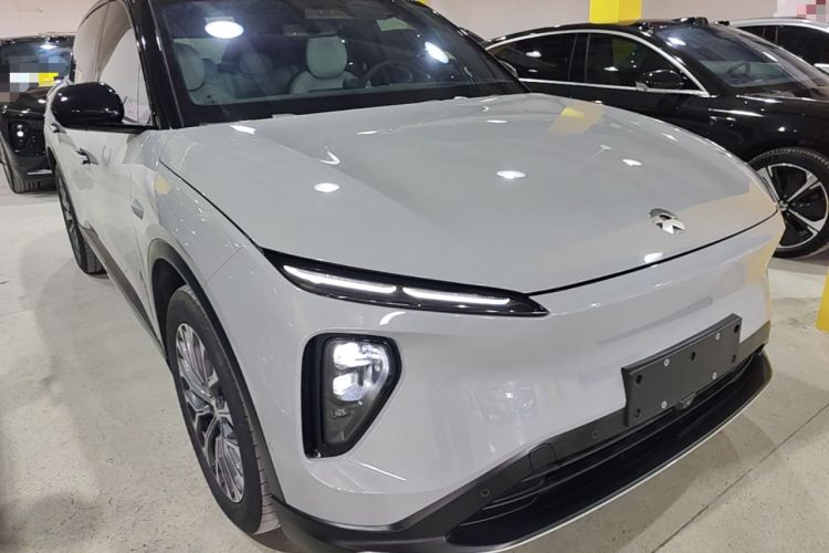 Used Nio ES6 2024 75 kWh Front Right 45 Deg