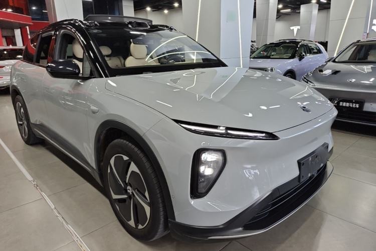 Used Nio ES6 2024 75 kWh Front Right 45 Deg
