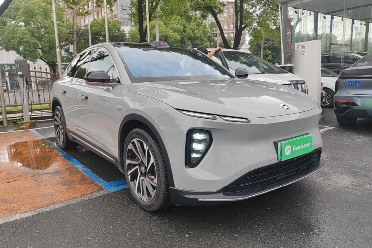 Used Nio ES6 2024 75 kWh Front Right 45 Deg