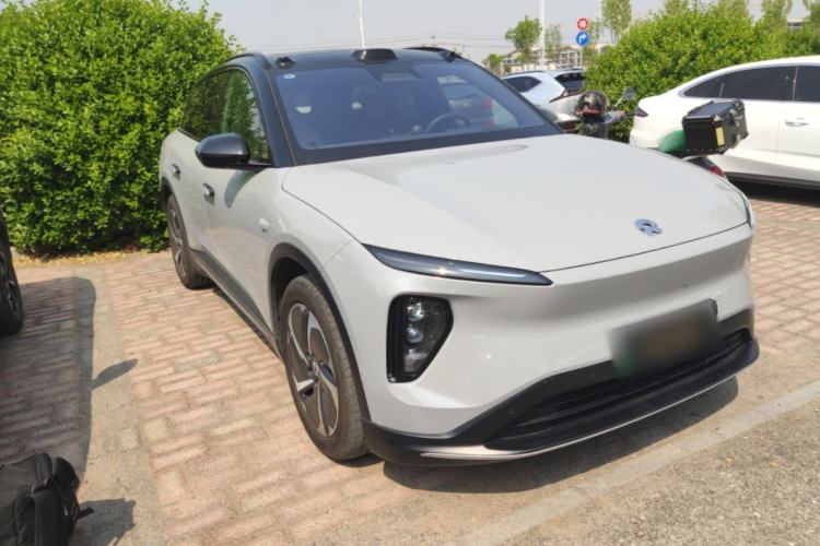 Used Nio ES6 2024 75 kWh Front Right 45 Deg