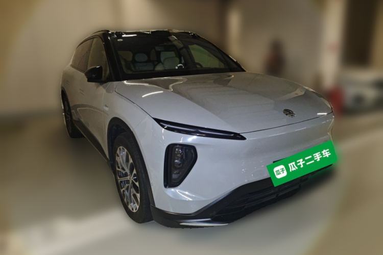Used Nio ES6 2024 75 kWh Front Right 45 Deg
