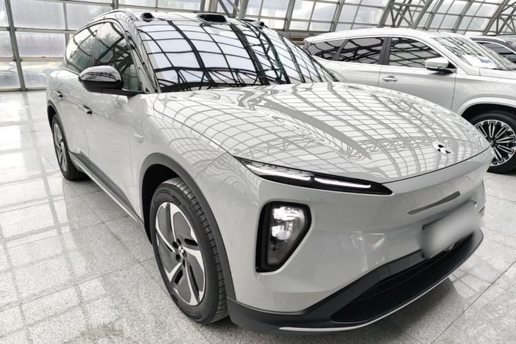 Used Nio ES6 2024 75 kWh Front Right 45 Deg