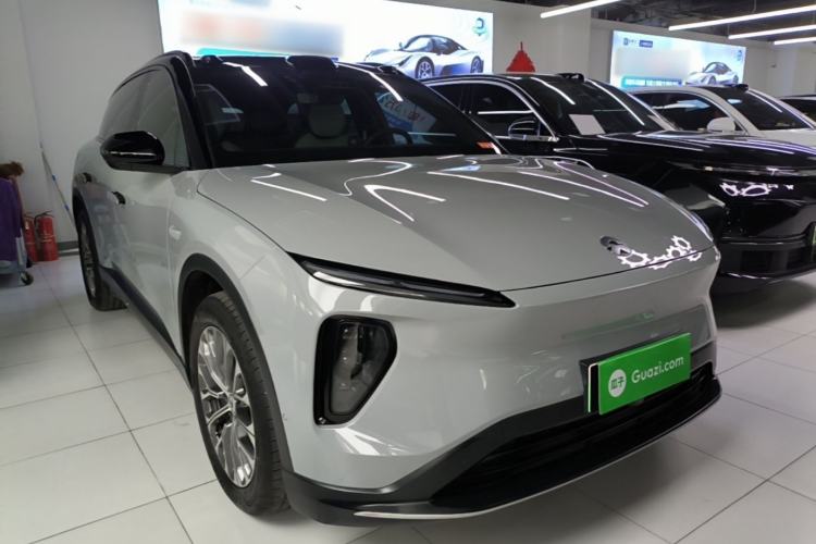 Used Nio ES6 2024 75 kWh Front Right 45 Deg