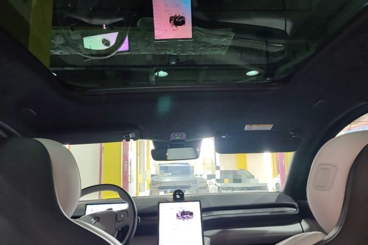 Used Nio ES6 2024 75 kWh Headliner