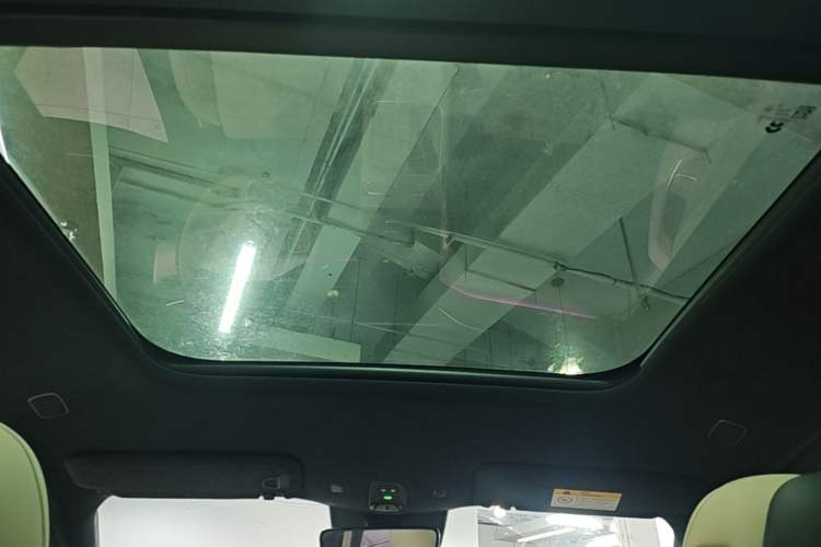 Used Nio ES6 2024 75 kWh Headliner