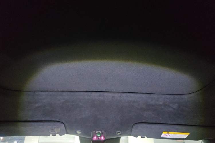 Used Nio ES6 2024 75 kWh Headliner
