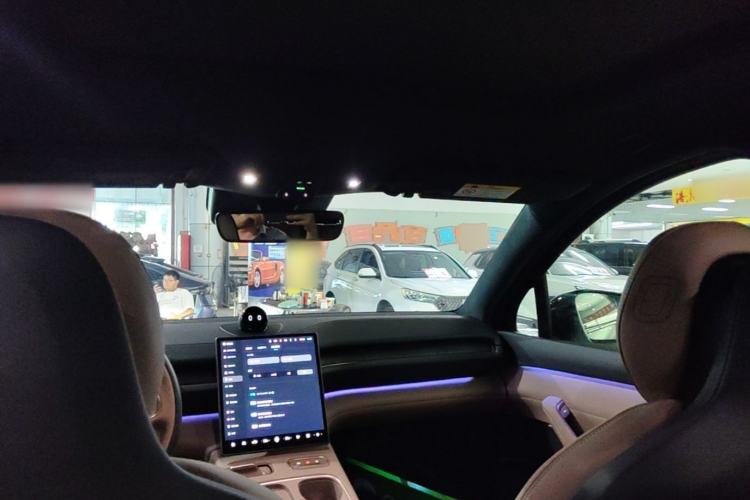 Used Nio ES6 2024 75 kWh Headliner