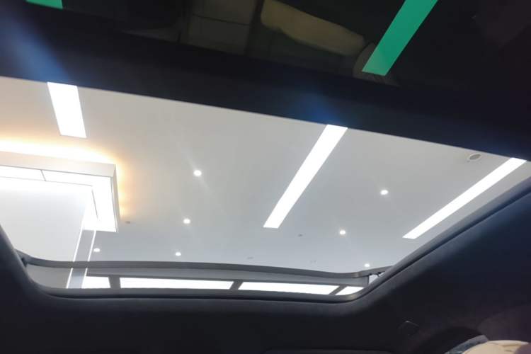 Used Nio ES6 2024 75 kWh Headliner