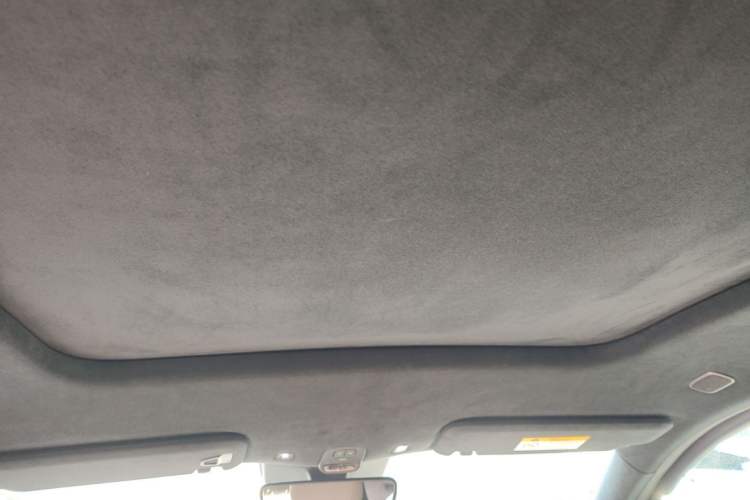 Used Nio ES6 2024 75 kWh Headliner