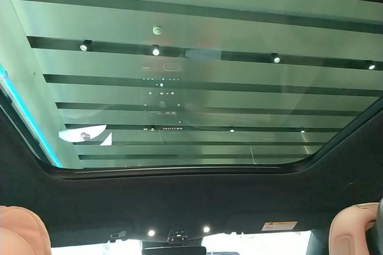 Used Nio ES6 2024 75 kWh Headliner