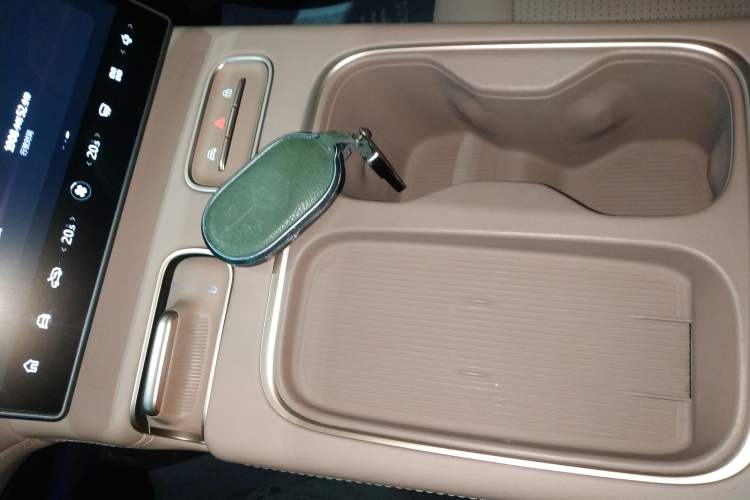 Used Nio ES6 2024 75 kWh Interior 1