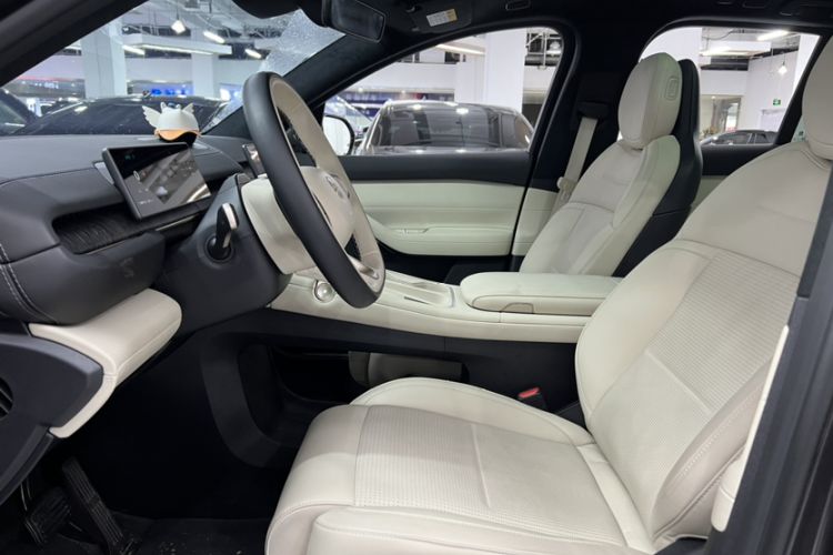 Used Nio ES6 2024 75 kWh Interior 2