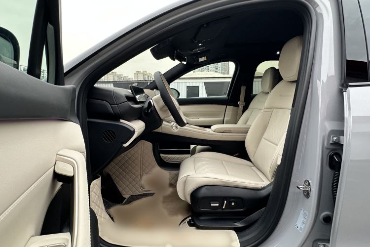 Used Nio ES6 2024 75 kWh Interior 2