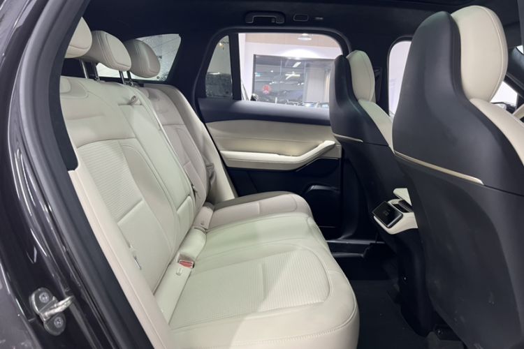 Used Nio ES6 2024 75 kWh Interior 4