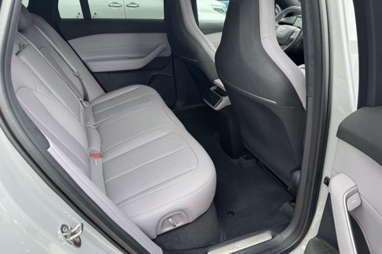 Used Nio ES6 2024 75 kWh Interior 4