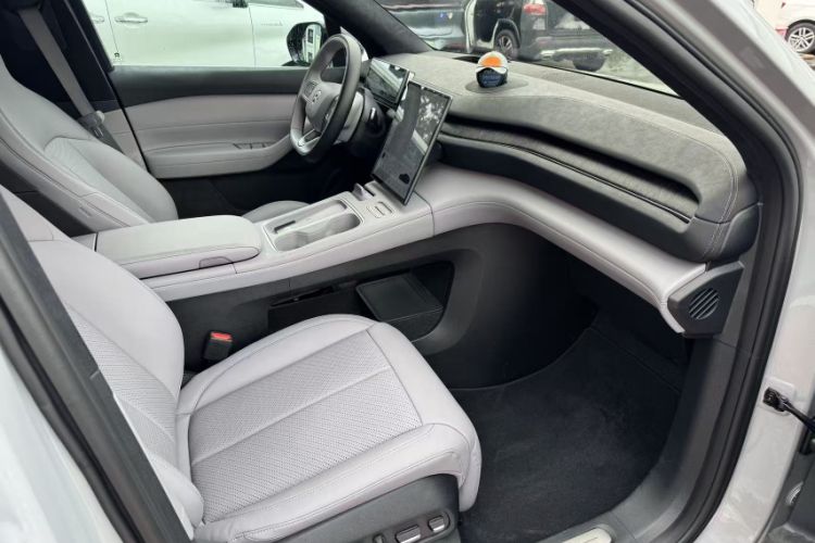 Used Nio ES6 2024 75 kWh Interior 5