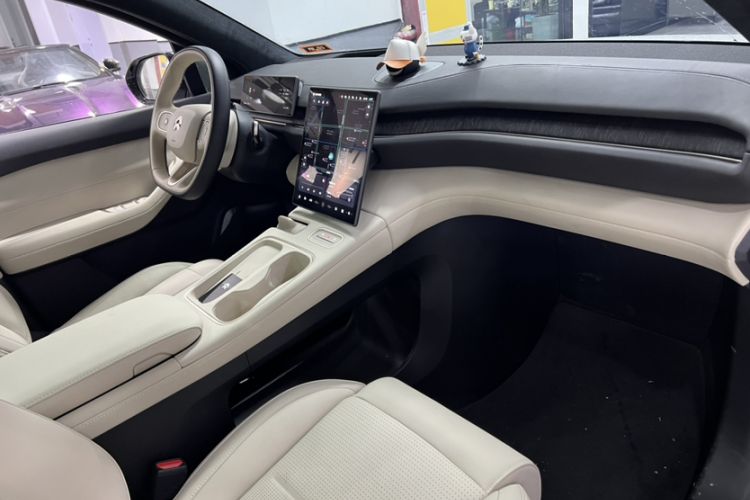 Used Nio ES6 2024 75 kWh Interior 6