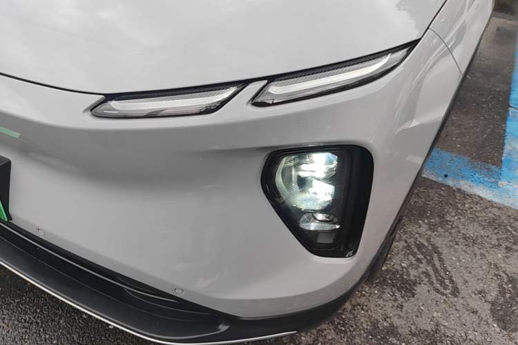 Used Nio ES6 2024 75 kWh Left Front Headlight