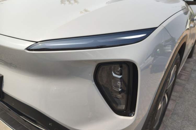 Used Nio ES6 2024 75 kWh Left Front Headlight