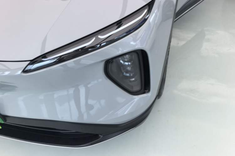 Used Nio ES6 2024 75 kWh Left Front Headlight