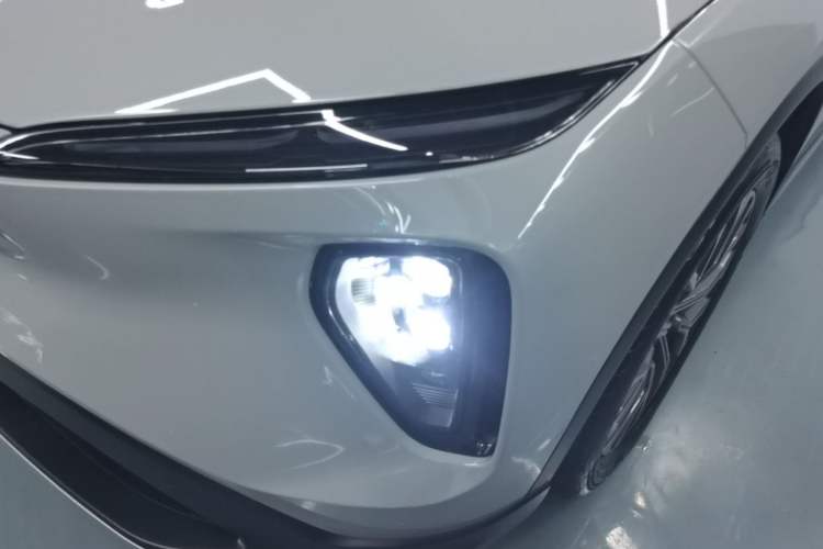 Used Nio ES6 2024 75 kWh Left Front Headlight