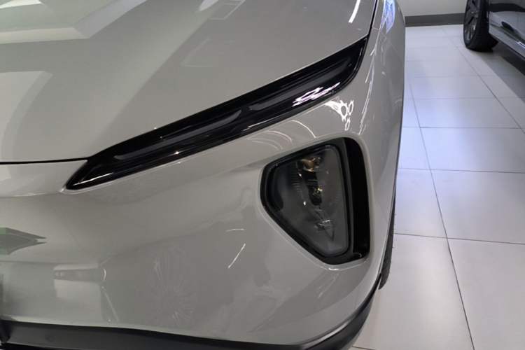 Used Nio ES6 2024 75 kWh Left Front Headlight