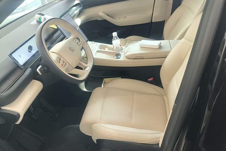 Used Nio ES6 2024 75 kWh Left Front Seat