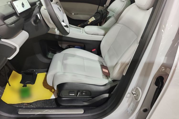 Used Nio ES6 2024 75 kWh Left Front Seat
