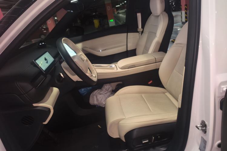 Used Nio ES6 2024 75 kWh Left Front Seat