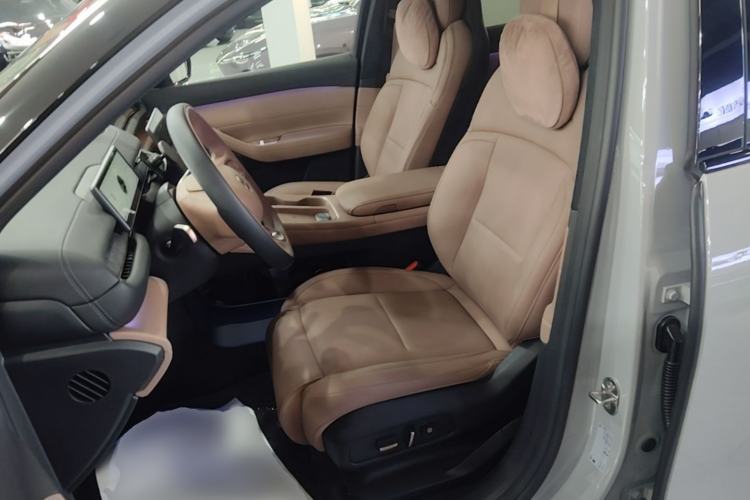Used Nio ES6 2024 75 kWh Left Front Seat