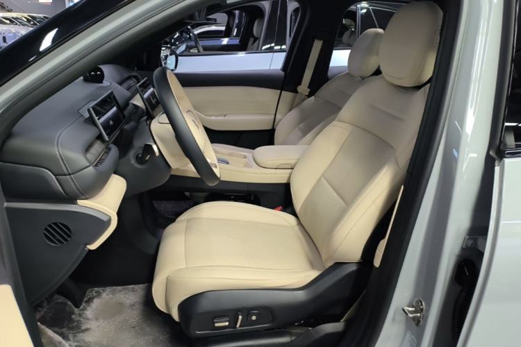 Used Nio ES6 2024 75 kWh Left Front Seat