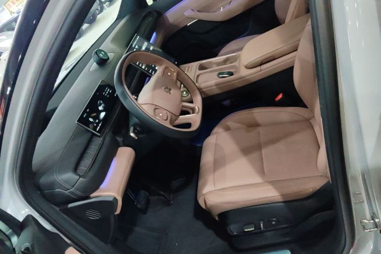 Used Nio ES6 2024 75 kWh Left Front Seat