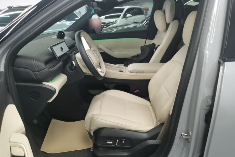 Used Nio ES6 2024 75 kWh Left Front Seat