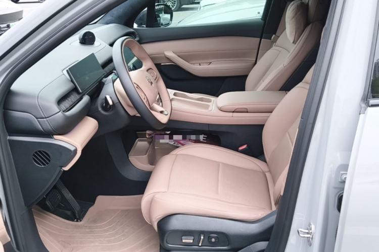 Used Nio ES6 2024 75 kWh Left Front Seat