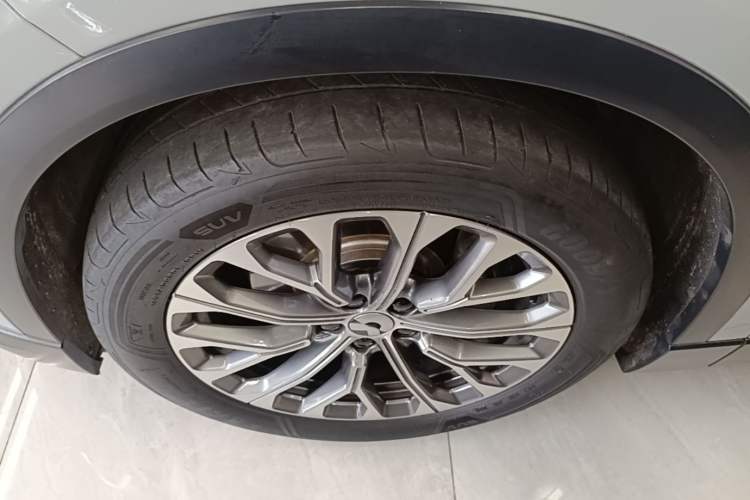 Used Nio ES6 2024 75 kWh Left Front Wheel Hub