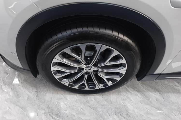 Used Nio ES6 2024 75 kWh Left Front Wheel Hub