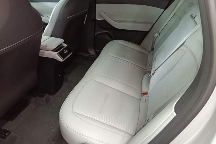 Used Nio ES6 2024 75 kWh Left Rear Seat