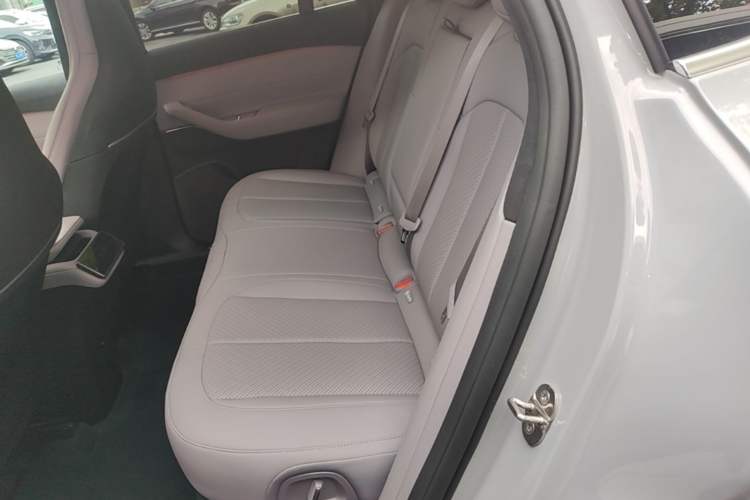Used Nio ES6 2024 75 kWh Left Rear Seat
