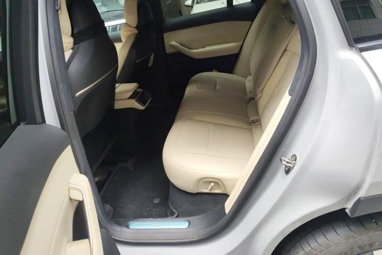 Used Nio ES6 2024 75 kWh Left Rear Seat