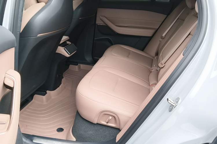 Used Nio ES6 2024 75 kWh Left Rear Seat