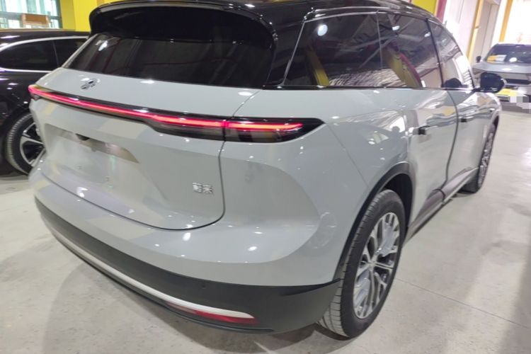 Used Nio ES6 2024 75 kWh Rear Right 45 Deg