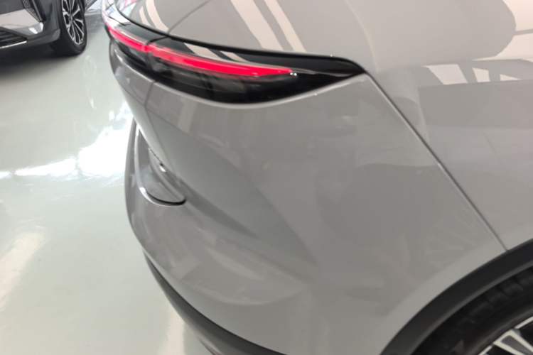 Used Nio ES6 2024 75 kWh Rear Right 45 Deg