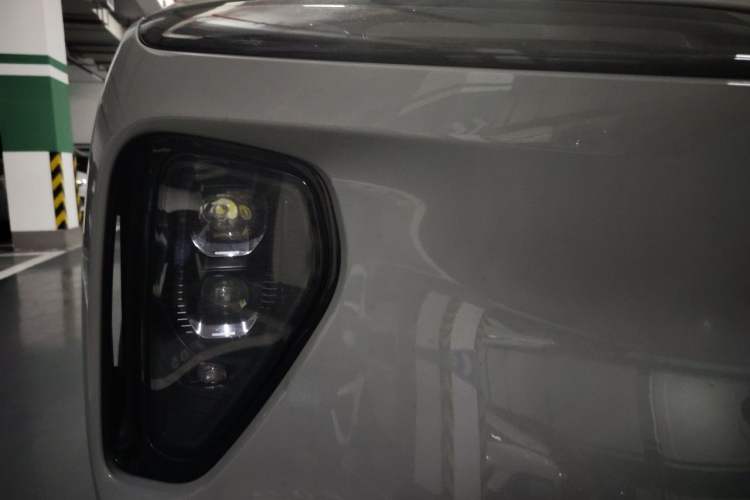 Used Nio ES6 2024 75 kWh Right Front Headlight