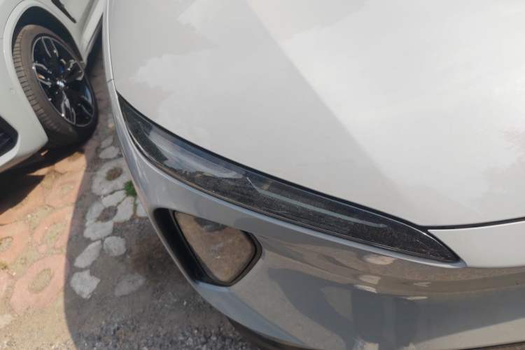 Used Nio ES6 2024 75 kWh Right Front Headlight