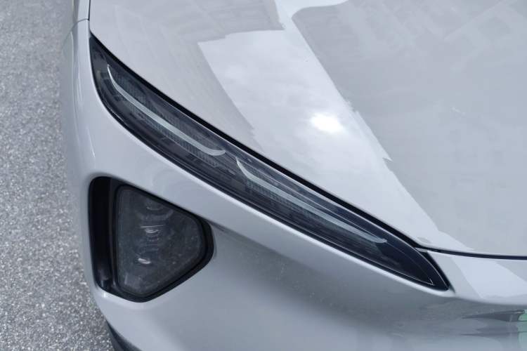 Used Nio ES6 2024 75 kWh Right Front Headlight