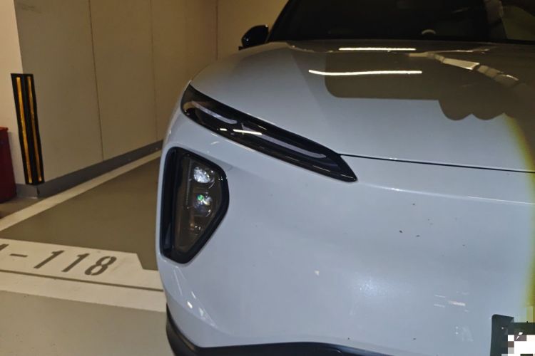 Used Nio ES6 2024 75 kWh Right Front Headlight