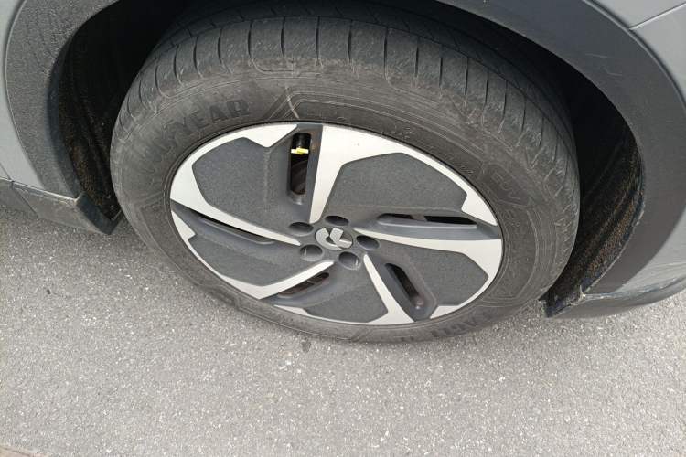 Used Nio ES6 2024 75 kWh Right Front Wheel Hub