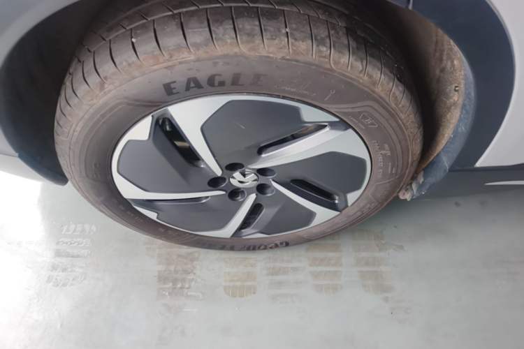 Used Nio ES6 2024 75 kWh Right Rear Wheel Hub