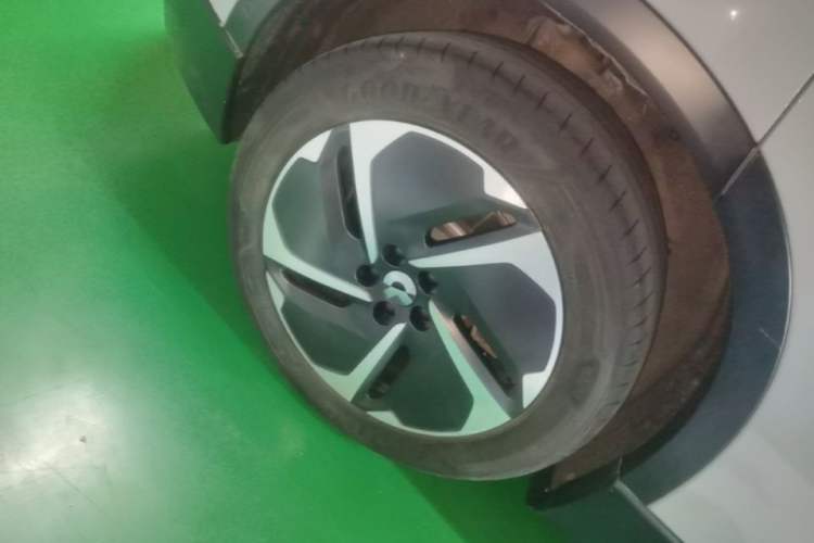 Used Nio ES6 2024 75 kWh Right Rear Wheel Hub