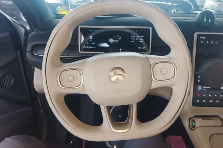 Used Nio ES6 2024 75 kWh Steering Wheel